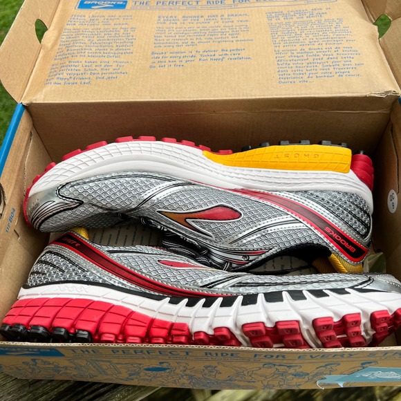 Brooks Ghost 6 Running Shoes 11.5 Narrow Silver Red Y2K Gorpcore Techwear Runner main image 5